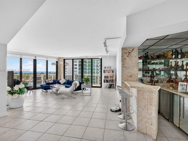 Apartment for sale  Unit #608 - photo 7524051