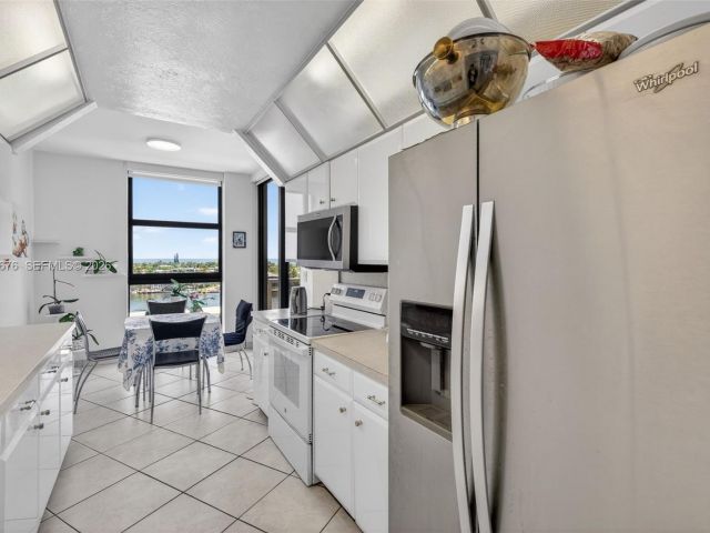 Apartment for sale  Unit #608 - photo 7524066