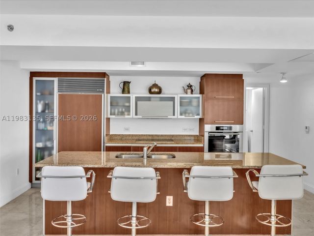 2-bedroom condo for sale in Sunny Isles Beach - 17201 Collins Ave 704 - MondialRealty