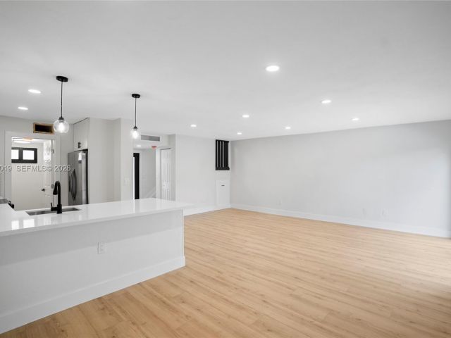 2-bedroom home for rent in Homestead - 28015 SW 143rd Ct - MondialRealty