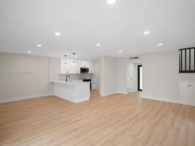 2-bedroom home for rent in Homestead - 28015 SW 143rd Ct - MondialRealty