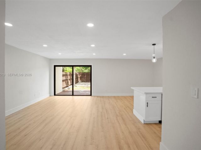 2-bedroom home for rent in Homestead - 28015 SW 143rd Ct - MondialRealty