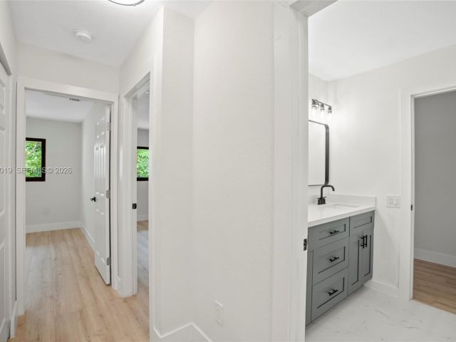 2-bedroom home for rent in Homestead - 28015 SW 143rd Ct - MondialRealty