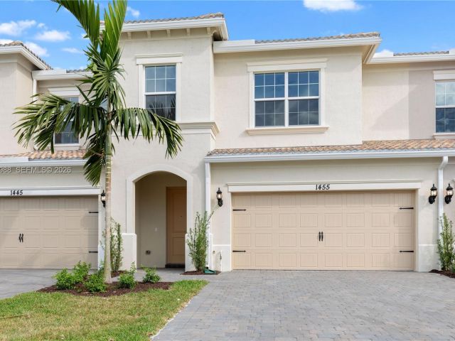 Home for rent at 1455 Silk Oak Dr 1455 - photo 7472663