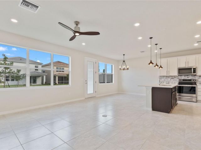 Home for rent at 1455 Silk Oak Dr 1455 - photo 7472668