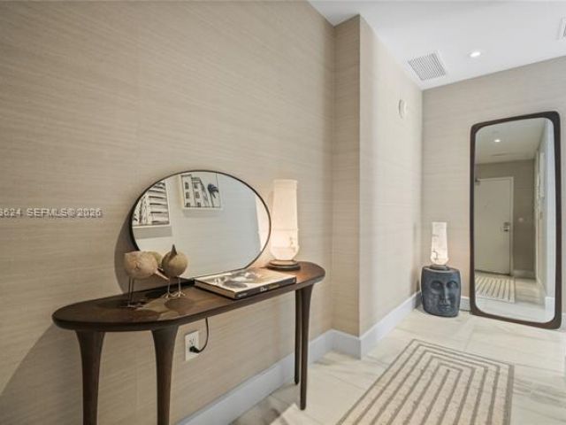 Apartment for rent  Unit #2404 - photo 7497685