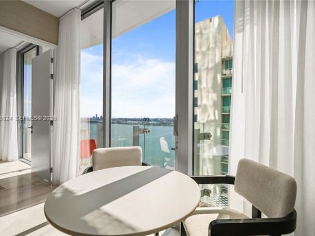 Apartment for rent  Unit #2404 - photo 7497693