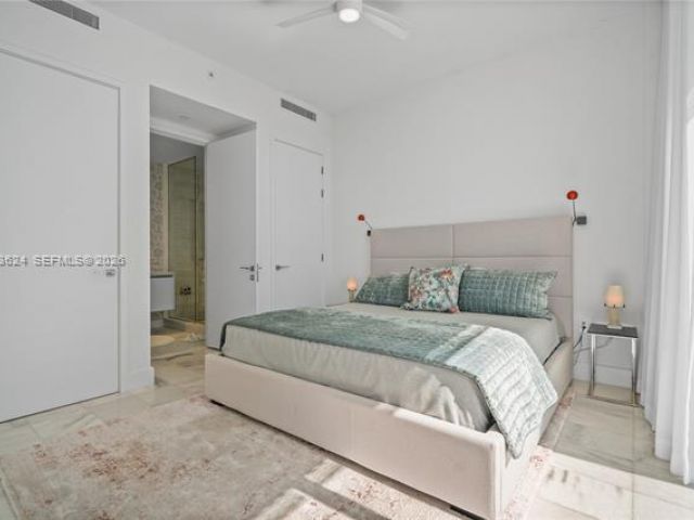 Apartment for rent  Unit #2404 - photo 7497695