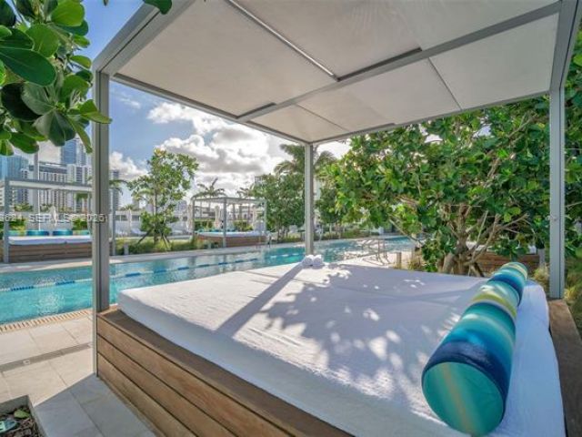 Apartment for rent  Unit #2404 - photo 7497702