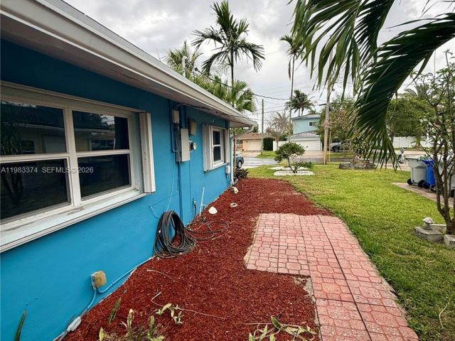 Home for sale at 201 SE 3rd Ave - photo 7524344