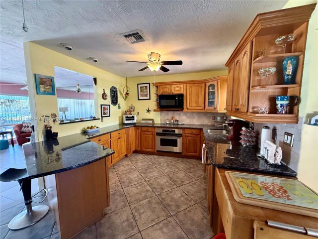 Home for sale at 201 SE 3rd Ave - photo 7524353