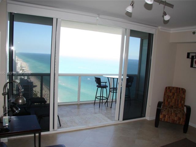 Apartment for rent  Unit #4212 - photo 7499243