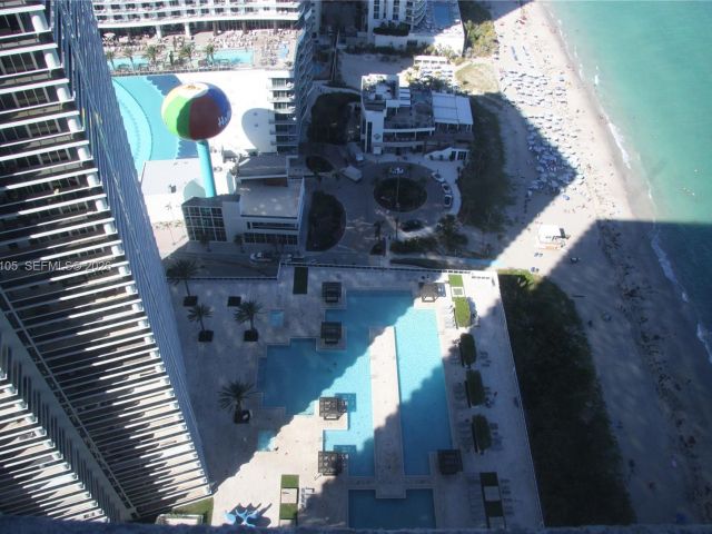 Apartment for rent  Unit #4212 - photo 7499252