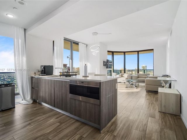 Apartment for sale  Unit #4509 - photo 7452392