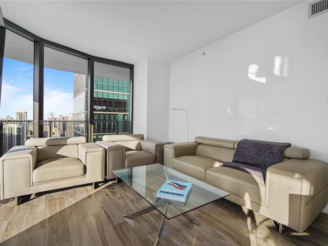 Apartment for sale  Unit #4509 - photo 7452394