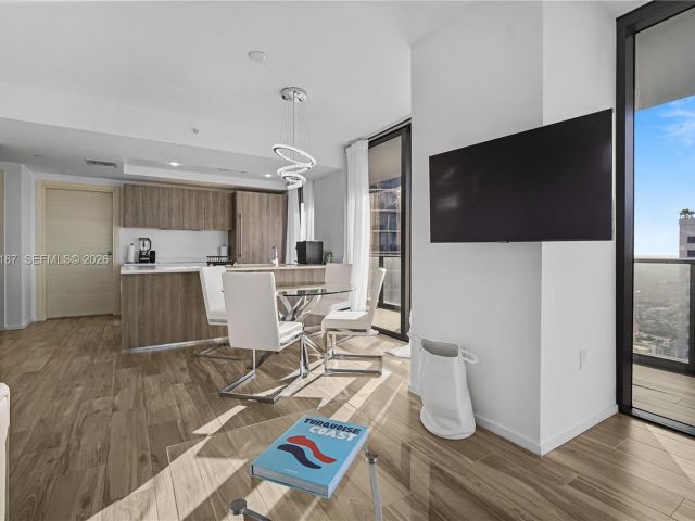 Apartment for sale  Unit #4509 - photo 7452396