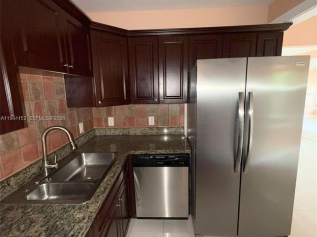 Home for rent at 14215 NE 9th Ave 14215 - photo 7475246