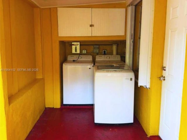 Home for rent at 14215 NE 9th Ave 14215 - photo 7475247