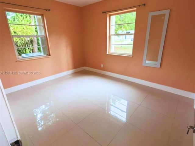 Home for rent at 14215 NE 9th Ave 14215 - photo 7475254