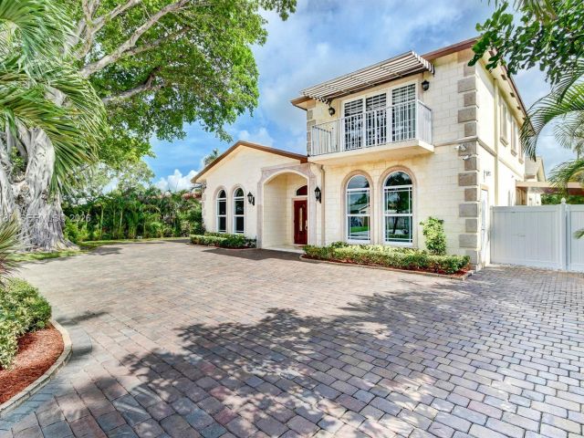 Home for rent at 117 NW 8th Street - photo 7453161