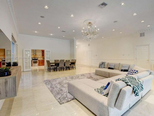 Home for rent at 117 NW 8th Street - photo 7453169