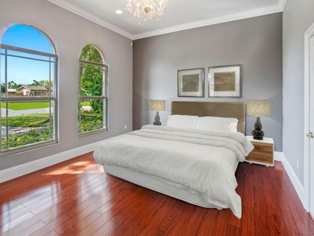 Home for rent at 117 NW 8th Street - photo 7453174