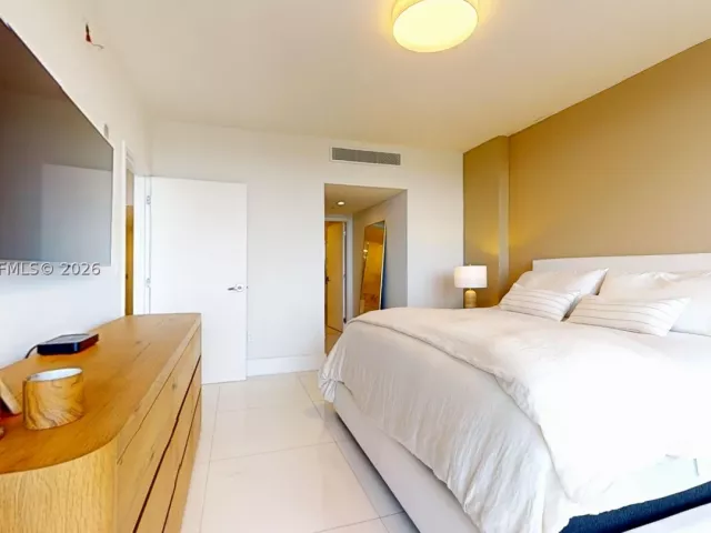 2-bedroom condo for sale in Bay Harbor Islands - 9940 W Bay Harbor Dr 5E-N - MondialRealty
