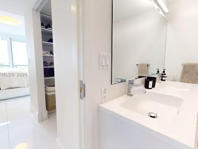 2-bedroom condo for sale in Bay Harbor Islands - 9940 W Bay Harbor Dr 5E-N - MondialRealty