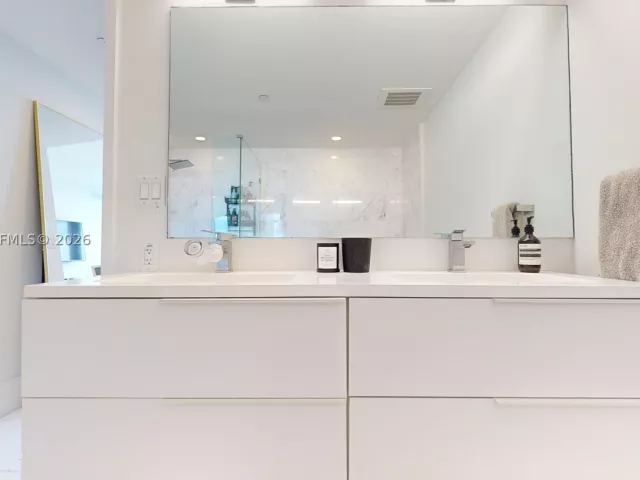 2-bedroom condo for sale in Bay Harbor Islands - 9940 W Bay Harbor Dr 5E-N - MondialRealty