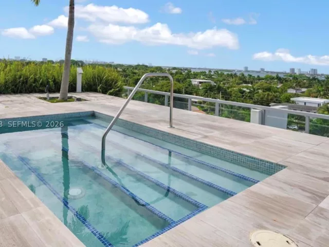 2-bedroom condo for sale in Bay Harbor Islands - 9940 W Bay Harbor Dr 5E-N - MondialRealty
