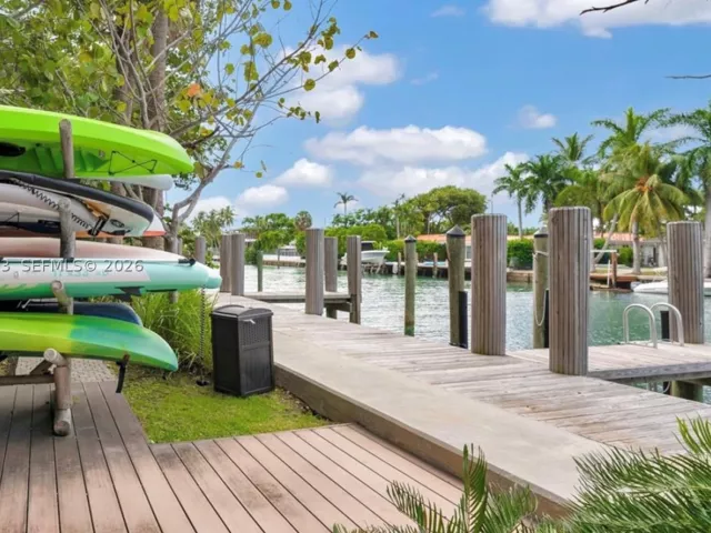 2-bedroom condo for sale in Bay Harbor Islands - 9940 W Bay Harbor Dr 5E-N - MondialRealty