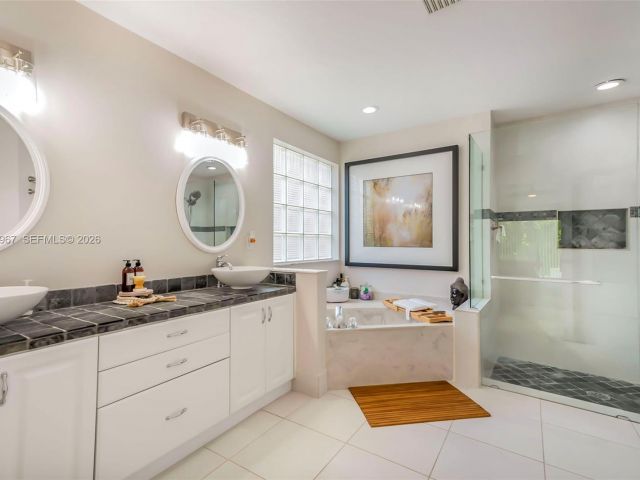 Home for rent at 11030 Harbour Springs Cir 11030 - photo 7507960