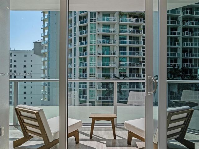 Apartment for rent  Unit #1102 - photo 7533710