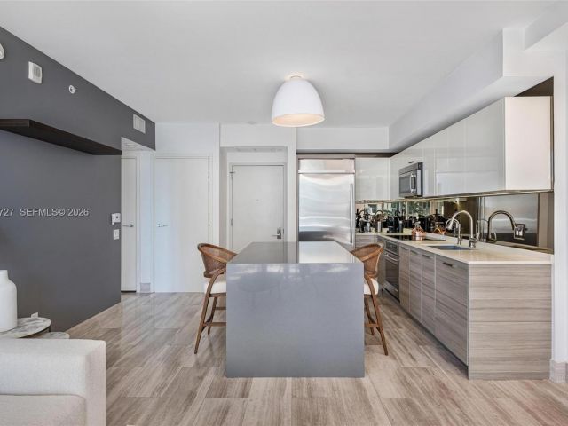 Apartment for rent  Unit #1102 - photo 7533712