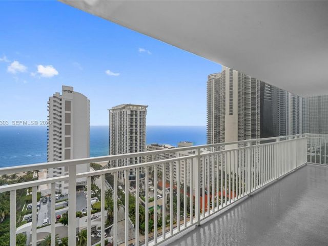 Apartment for rent  Unit #2319 - photo 7495326