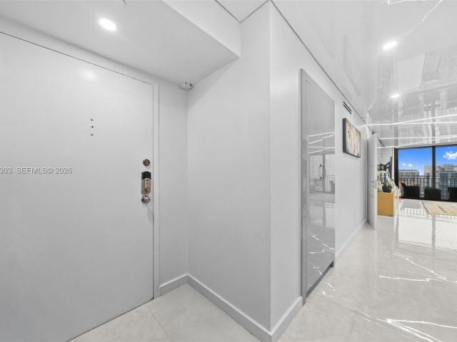 Apartment for rent  Unit #2319 - photo 7495329