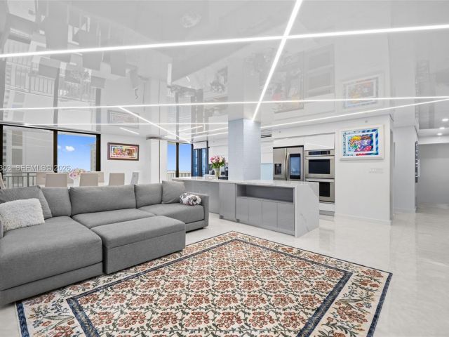 Apartment for rent  Unit #2319 - photo 7495330