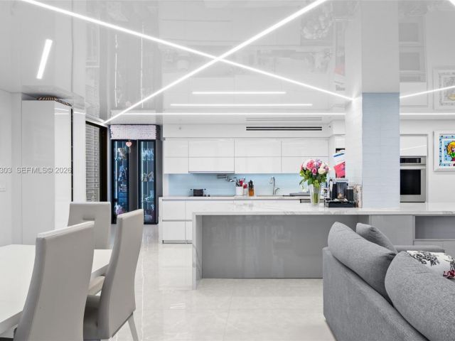 Apartment for rent  Unit #2319 - photo 7495335