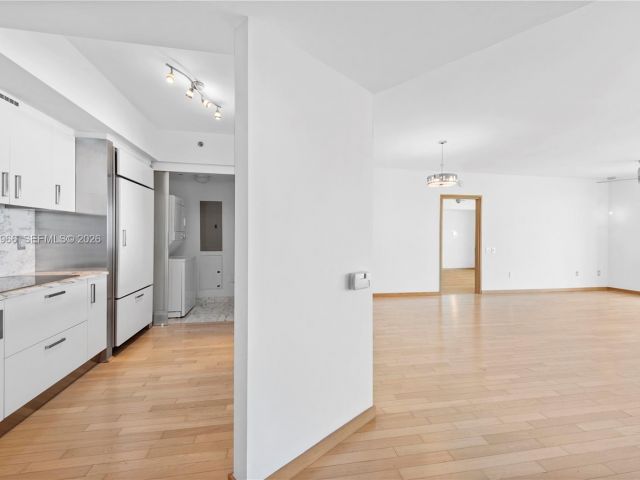 Apartment for rent  Unit #3206 - photo 7533668