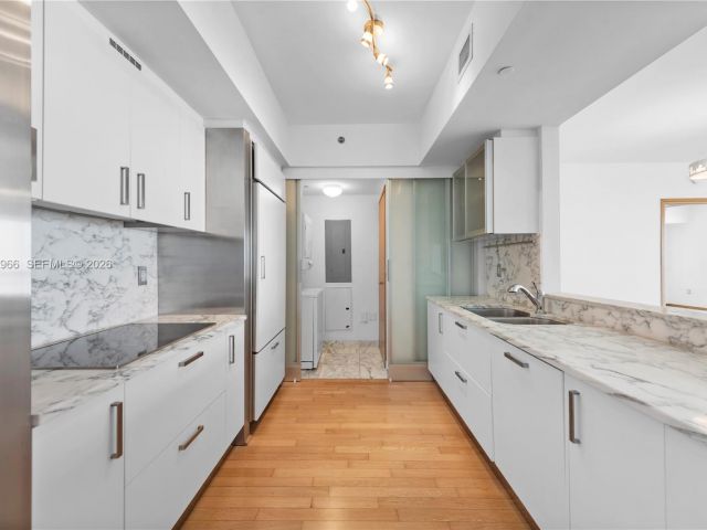 Apartment for rent  Unit #3206 - photo 7533669