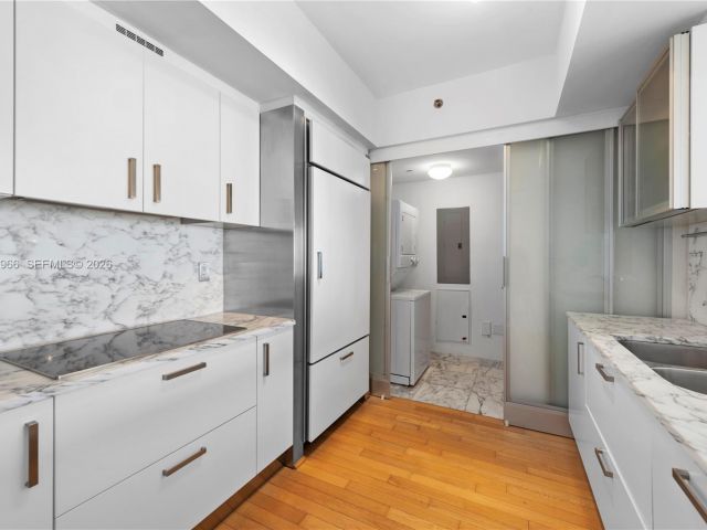 Apartment for rent  Unit #3206 - photo 7533672