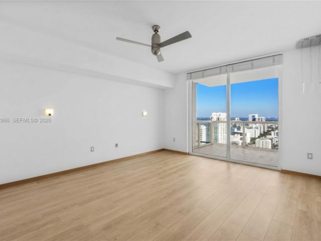 Apartment for rent  Unit #3206 - photo 7533673