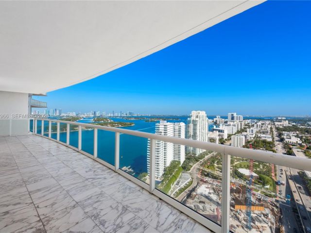 Apartment for rent  Unit #3206 - photo 7533682