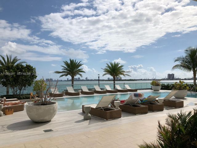 Apartment for rent  Unit #3705 - photo 7491281