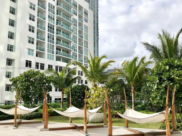 Apartment for rent  Unit #3705 - photo 7491284