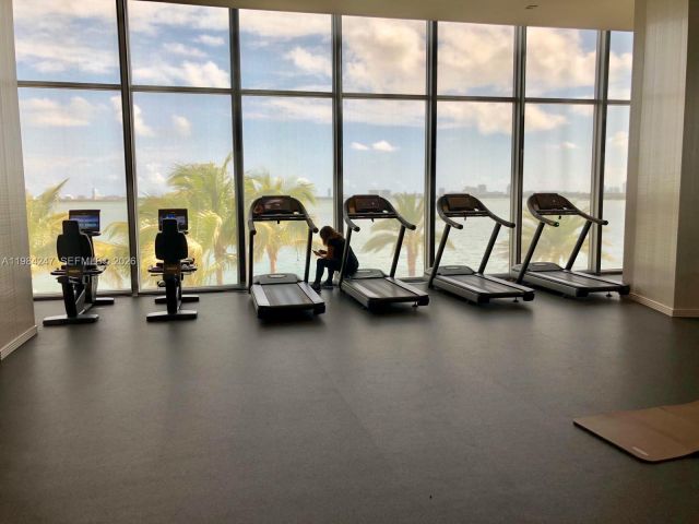 Apartment for rent  Unit #3705 - photo 7491294