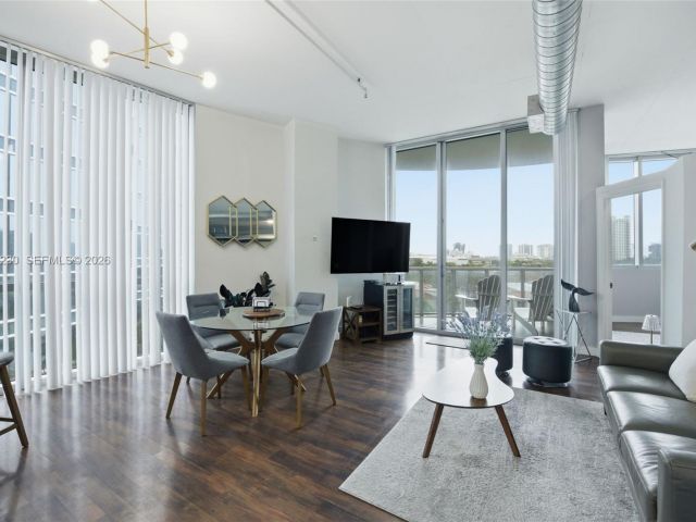 Apartment for rent  Unit #601 - photo 7506589