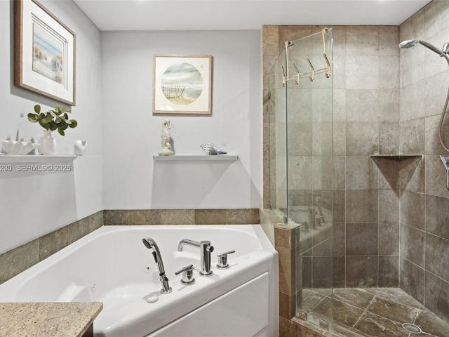 Apartment for rent  Unit #601 - photo 7506604