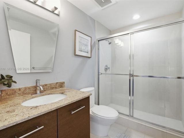 Apartment for rent  Unit #601 - photo 7506612