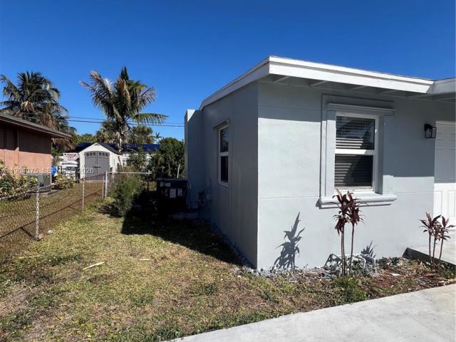 Home for rent at 361 NW 16th St - photo 7478209